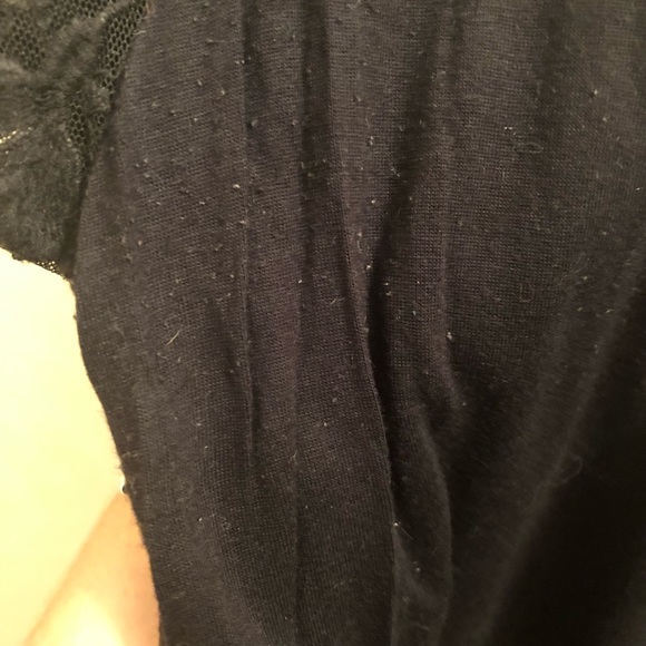 Scoop-Neck, Lace-Sleeve Top - Picture 6 of 7